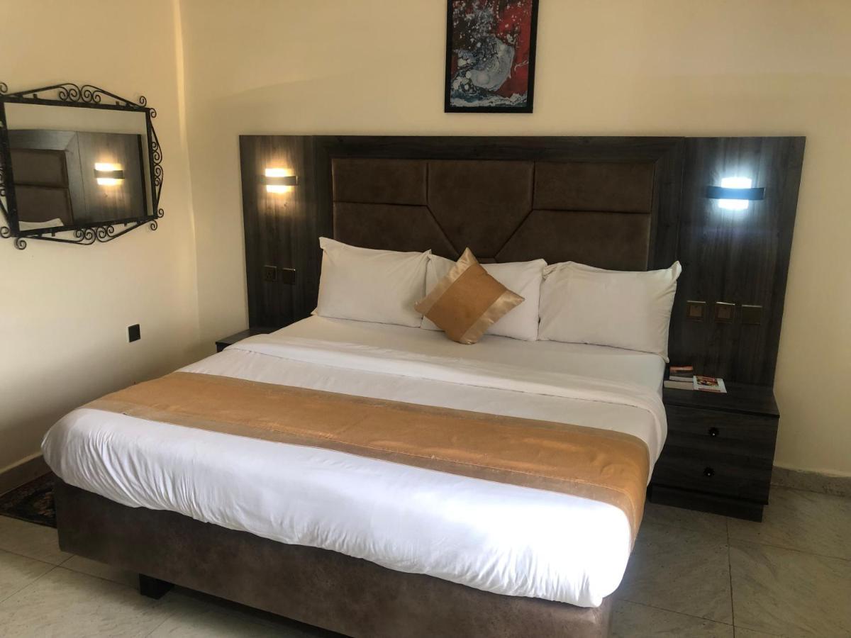 Roban Hotels Limited เอนูกู ภายนอก รูปภาพ