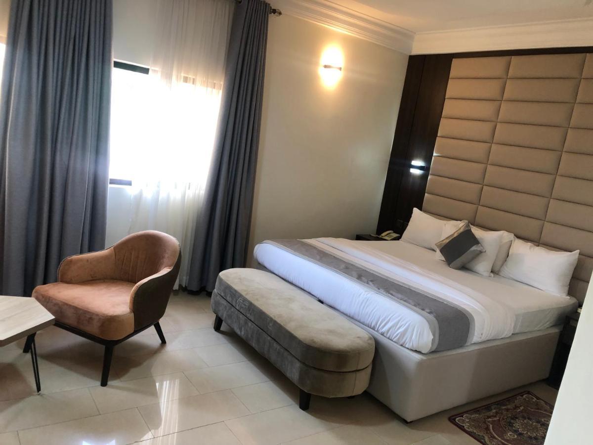 Roban Hotels Limited เอนูกู ภายนอก รูปภาพ