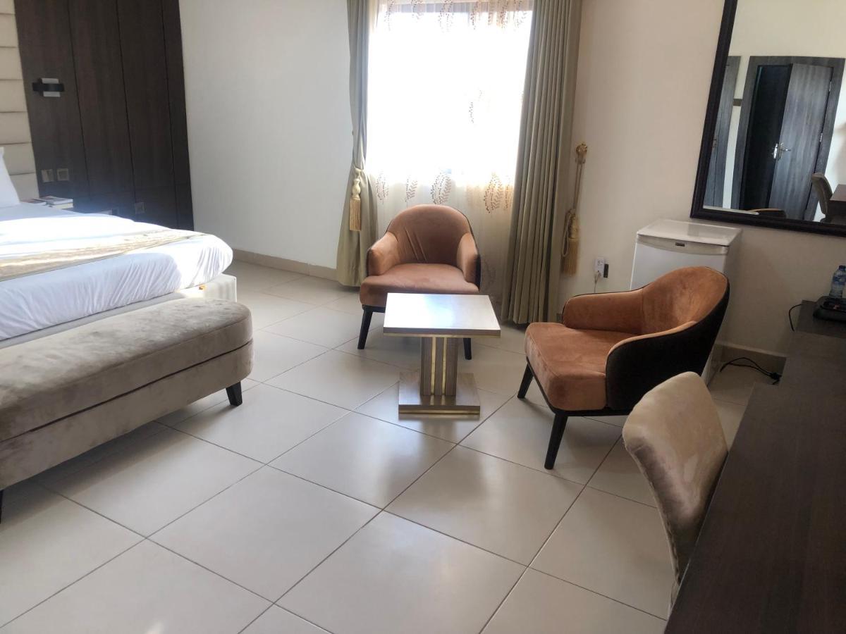 Roban Hotels Limited เอนูกู ภายนอก รูปภาพ