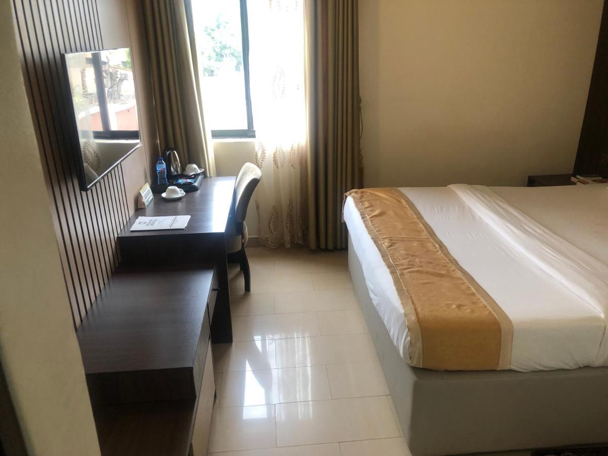 Roban Hotels Limited เอนูกู ภายนอก รูปภาพ