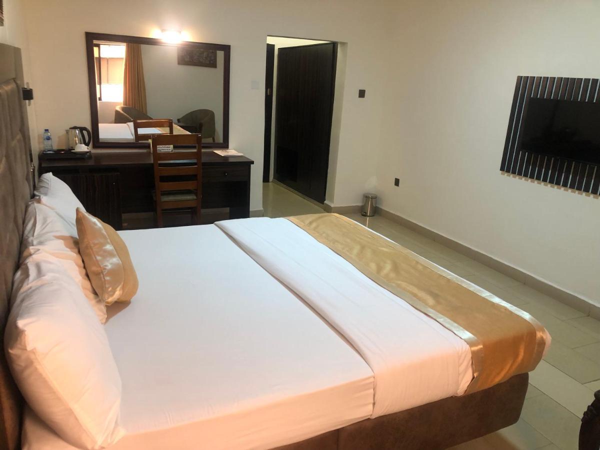 Roban Hotels Limited เอนูกู ภายนอก รูปภาพ